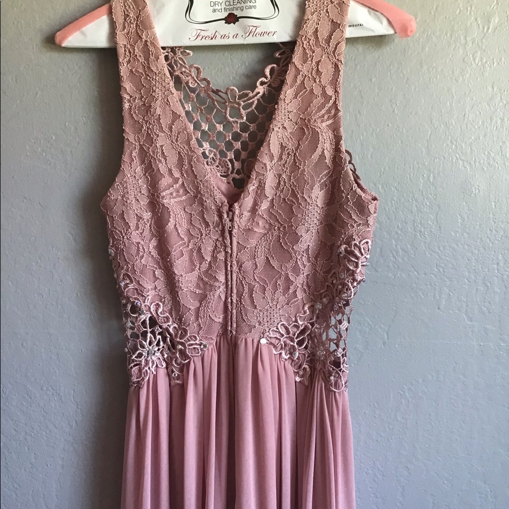 Juniors' Embellished Illusion Tulip Gown - Picture 4 of 7